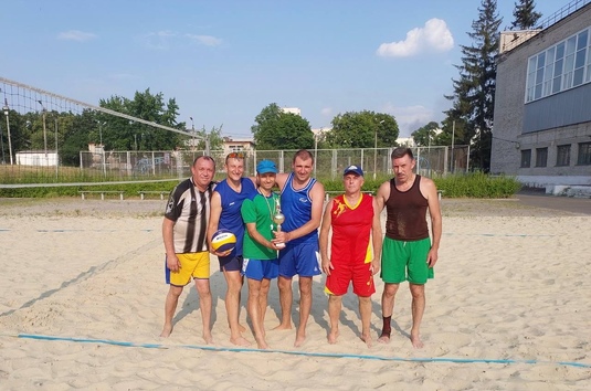 Відбувся перший Кубок Харківського метрополітену з пляжного волейболу